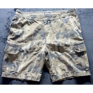 Izod Camo Cargo Shorts. Green Cotton 6 Pockets Outdoor Hiking Shorts. 38"X9"